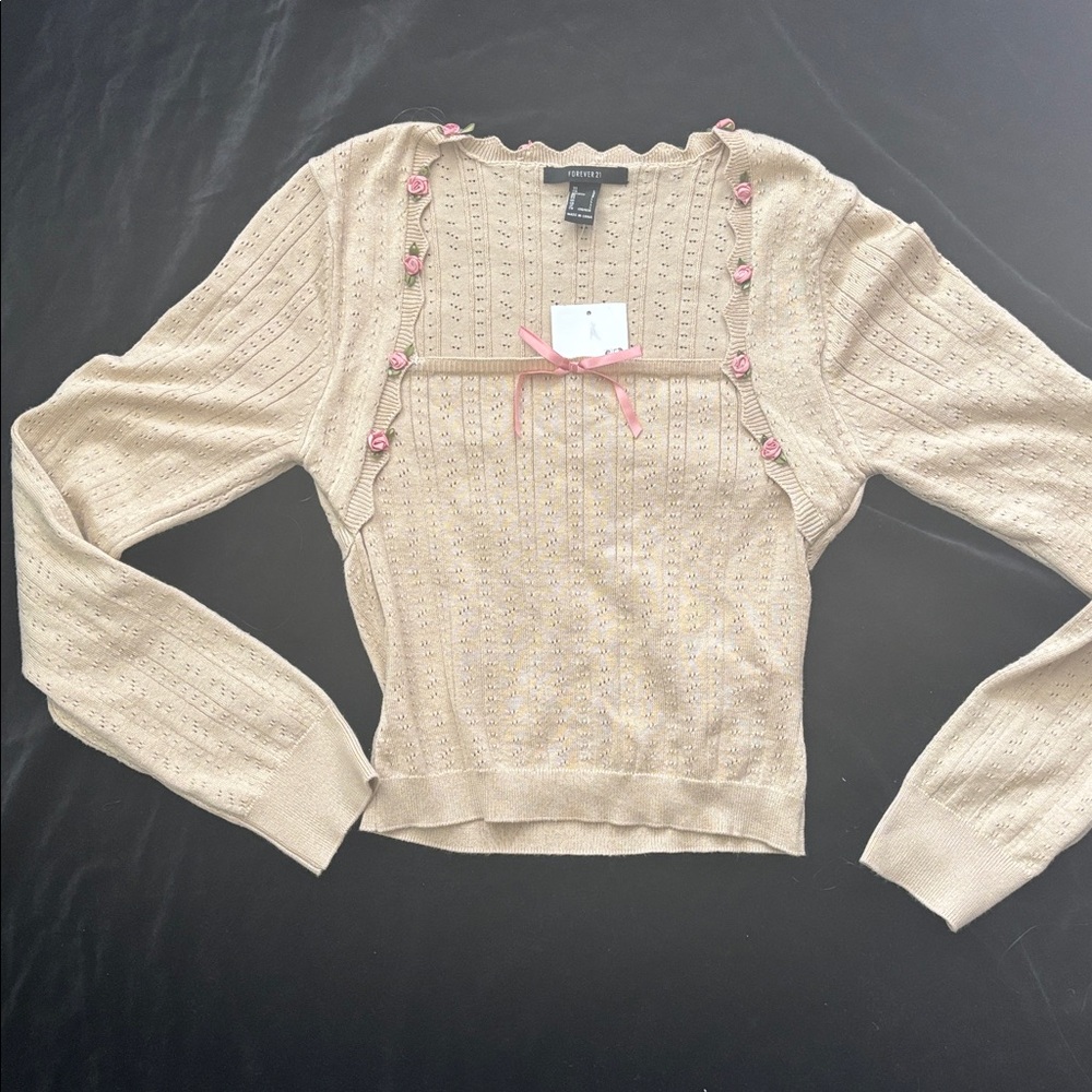 NWT long sleeve blouse with Pink floral Accents